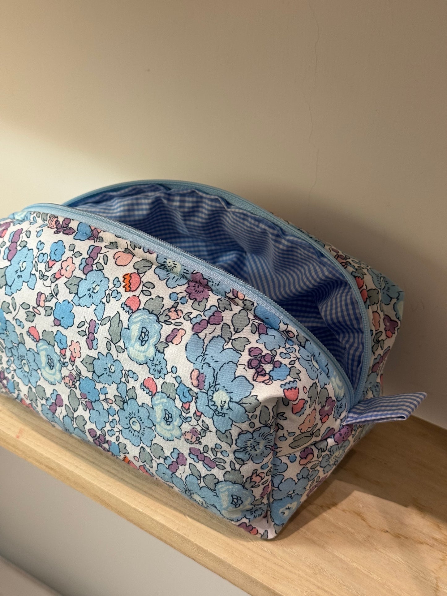 Beauty Case fiorellini azzurri - MEDIO