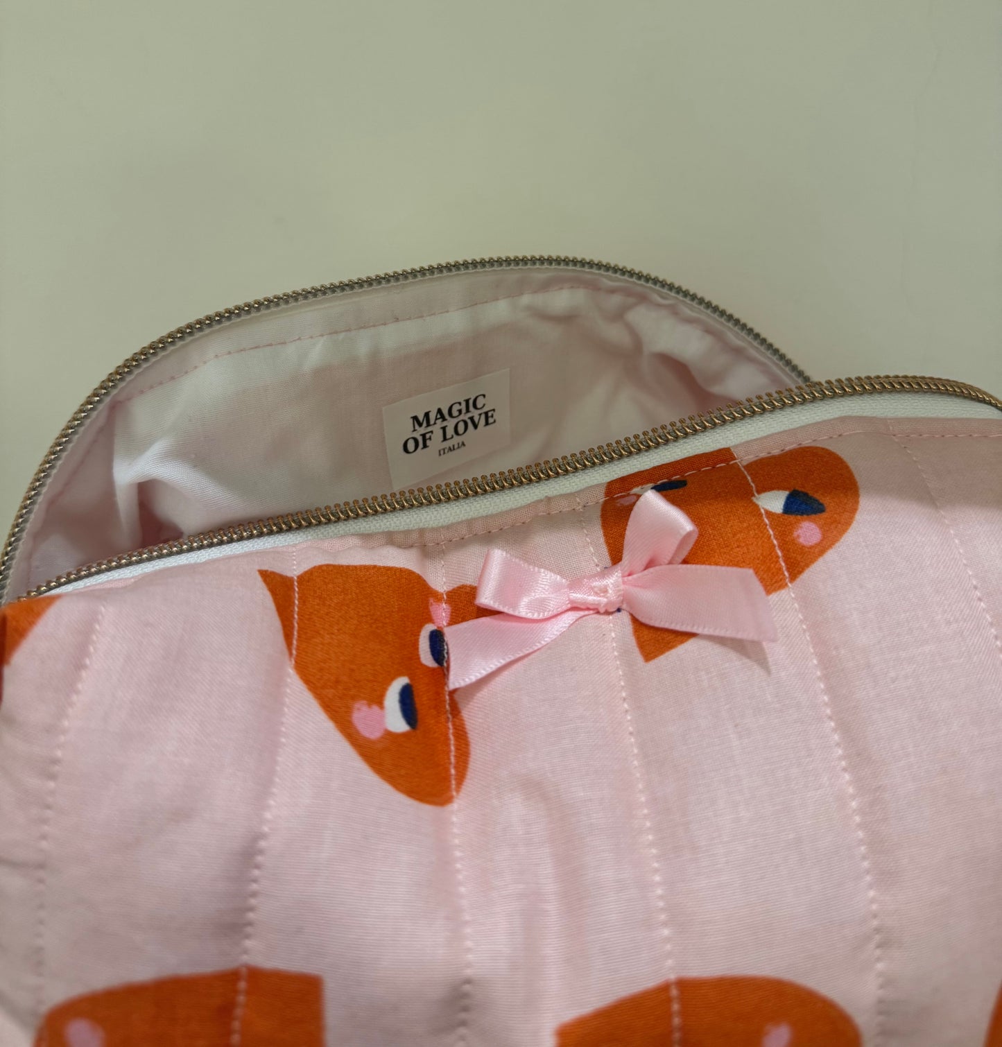 Beauty Case Medio - Cuori occhi grandi