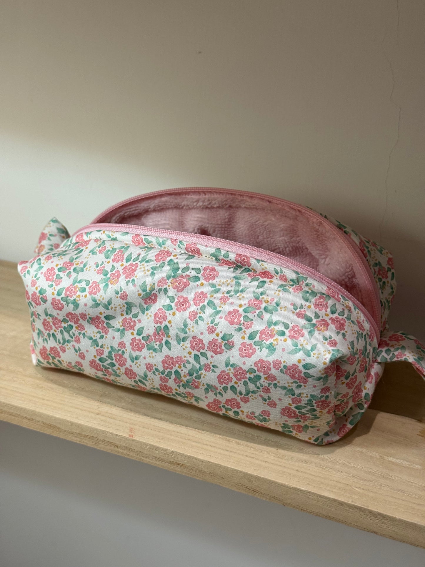Beauty Case Roselline e spugna  Rosa - SMALL