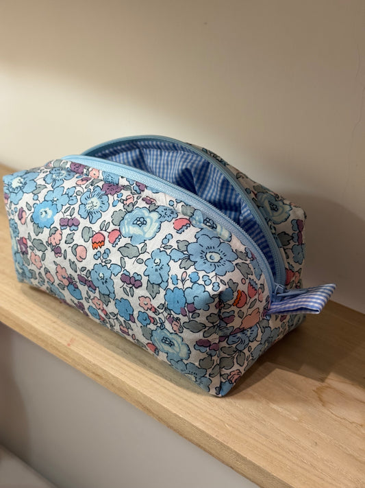 Beauty Case fiorellini azzurri - SMALL