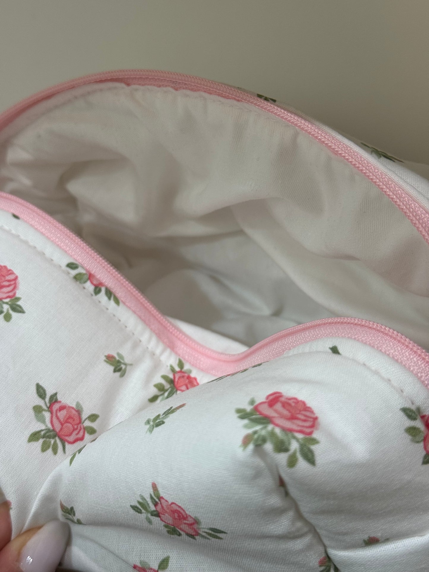 Beauty Case Rose Rosse Delicate - misura Media